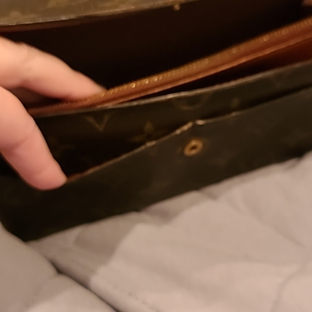 Louis Vuitton Monogram Brown Sarah Wallet - Picture 13 of 16